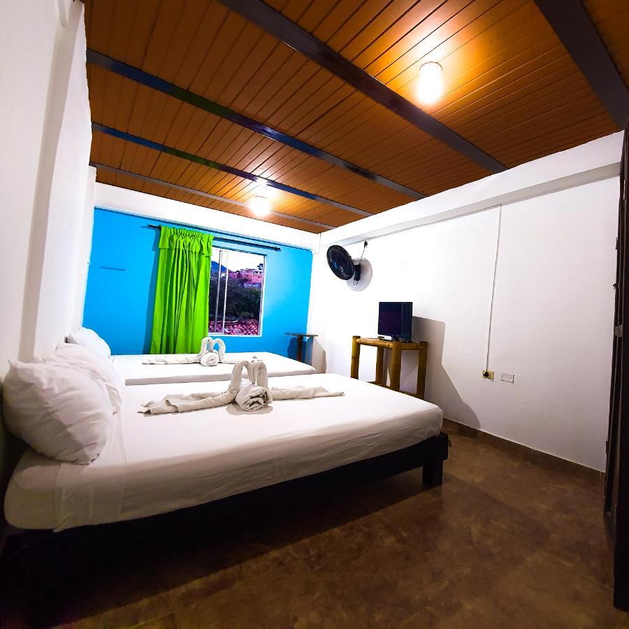 Hostal La Mercedes Street Cali Ngoại thất bức ảnh